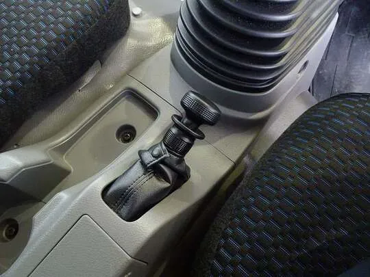 デュトロ 2t 4WD FJL ワイドロング 低温冷凍車 スタンバイ付