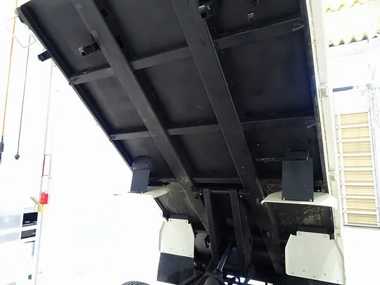 エルフ 2.6t 4No. 4WD FFL 強化ダンプ