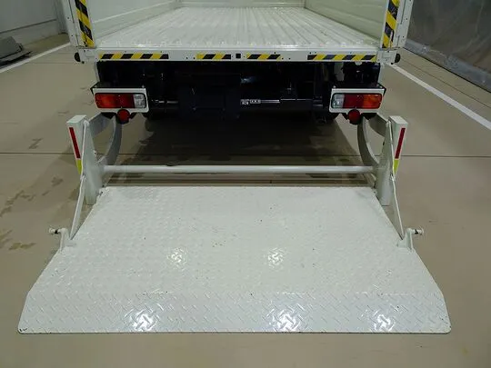 ダイナ 1.3t 4WD JL Wタイヤ アーム式P/G付