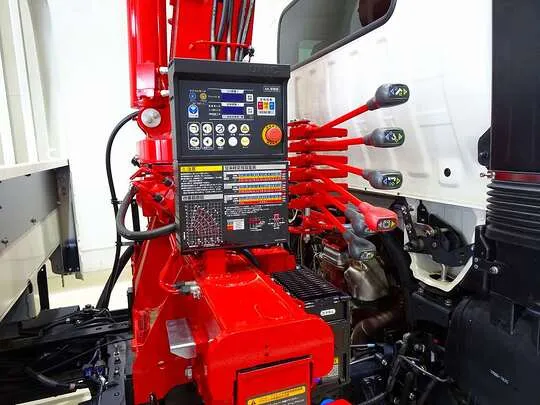 デュトロ 3t 4WD 高床 ワイドロング ユニック4段クレーン付 未使用車