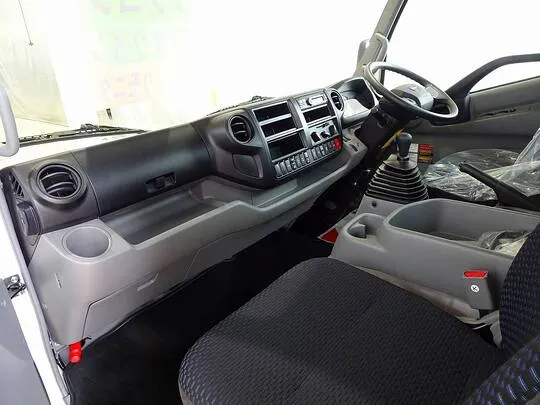 デュトロ 3t 4WD 高床 ワイドロング ユニック4段クレーン付 未使用車