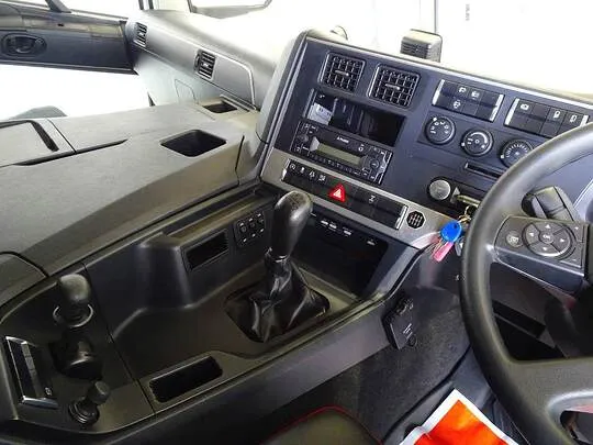 スーパーグレート 13.7t 4軸 アルミブロック 平ボデー リアエアサス 394ps