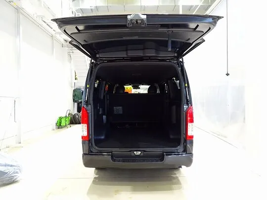 ハイエースバン スーパーGL ダークプライムⅡ 1t 4WD 2/5人乗り 5ドア