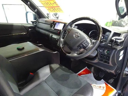 ハイエースバン スーパーGL ダークプライムⅡ 1t 4WD 2/5人乗り 5ドア