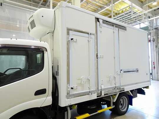 デュトロ 1.5t FJL 標準セミロング 低温冷凍車 2室式 左右サイドドア 総重量5t未満