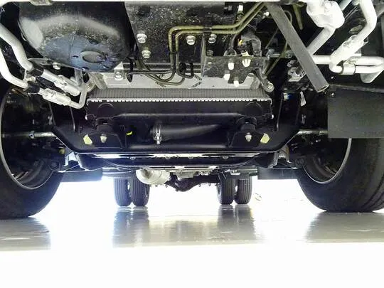 キャンター 3t 全低床 標準セミロング タダノ4段クレーン付 未使用車