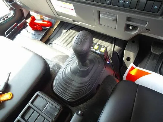 フォワード 3.5t 標準ベッドレス Lゲートダンプ 190ps 未使用車