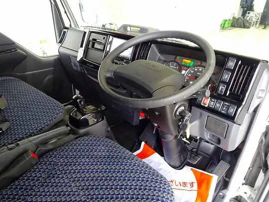 エルフ 1.8t 4WD FFL 標準 Wキャブ/垂直PG付 総重量5t未満