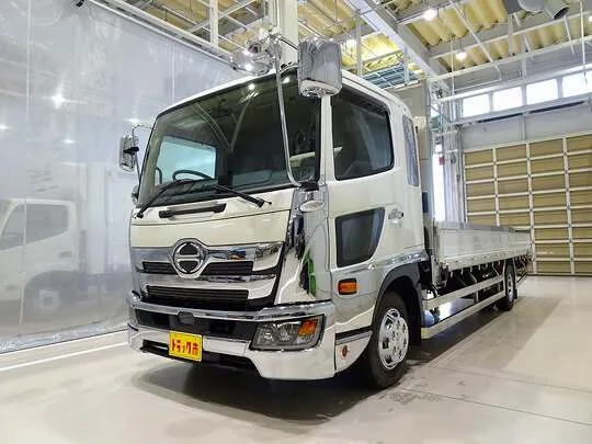 レンジャー 3.65t 標準ベッド付 平ボデー 210ps