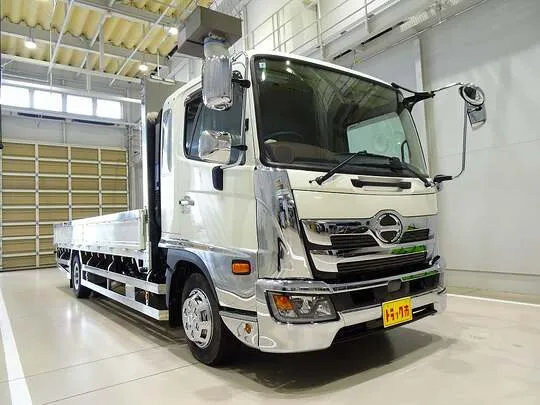 レンジャー 3.65t 標準ベッド付 平ボデー 210ps