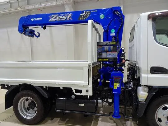【年次点検済】キャンター 2t 全低床 標準 タダノ3段クレーン付