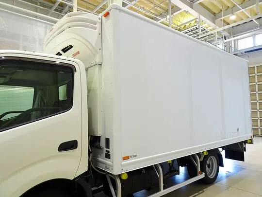 デュトロ 2t 4WD FJL ワイドロング 低温冷凍車 スタンバイ付