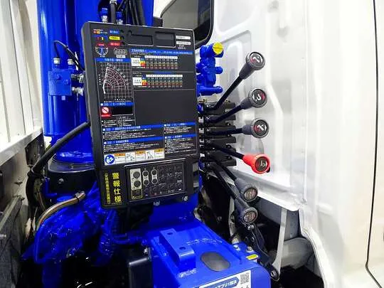 【年次点検済】デュトロ 3t FJL 標準 タダノ3段クレーン付