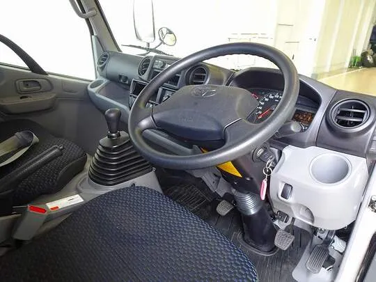ダイナ 1.5t 4WD JL Wタイヤ 平ボデー