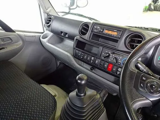 デュトロ 2t 4WD FJL 標準 垂直P/G付