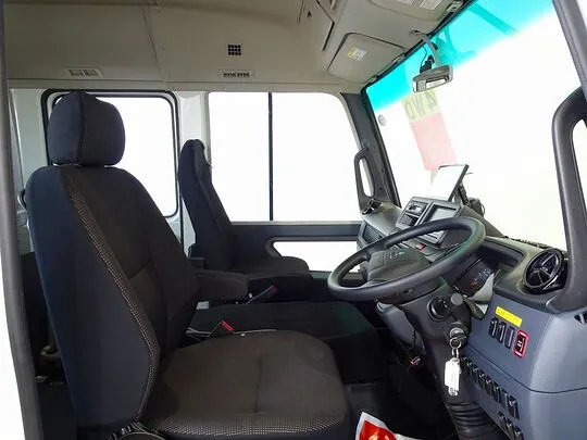 ローザ 4WD 29人乗り マイクロバス プロライングレード