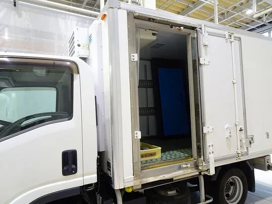 エルフ 1.85t FFL 標準 低温冷凍車 スタンバイ付 総重量5t未満