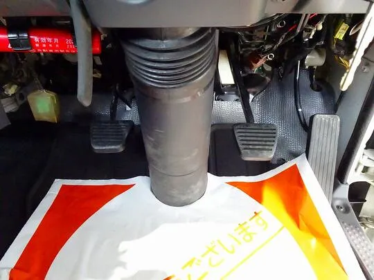 エルフ 1.5t 4WD FFL Sタイヤ 平ボデー