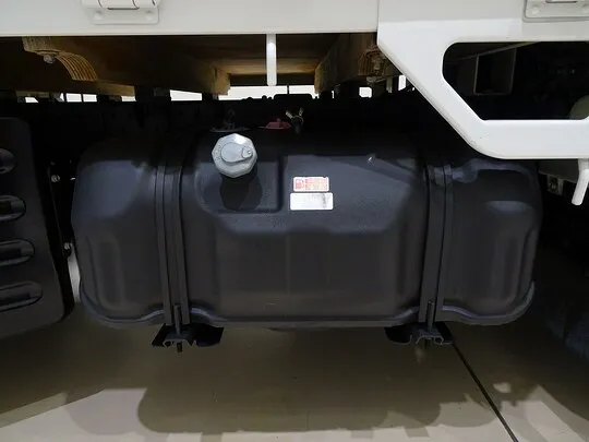 エルフ 1.5t 4WD FFL Sタイヤ 平ボデー