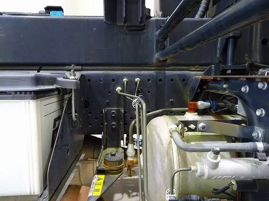 フォワード 3.9t 標準ベッドレス アームロール 210ps