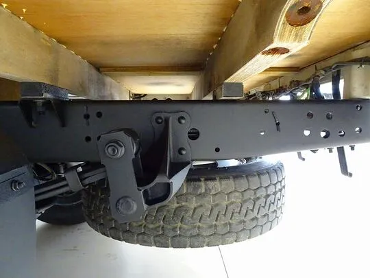 エルフ 1.5t 4WD FFL Sタイヤ 平ボデー