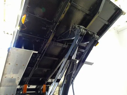 プロフィア 8.9t 3軸 2デフ ダンプ 410ps