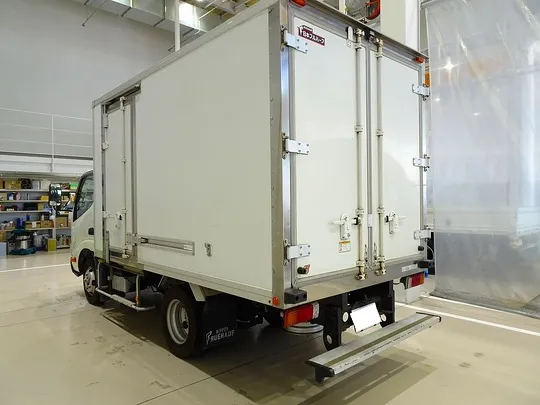 デュトロ 2t FJL 標準 低温冷凍車 総重量5t未満