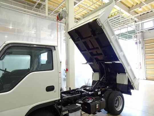 エルフ 2t 4WD FFL 強化ダンプ 未使用車